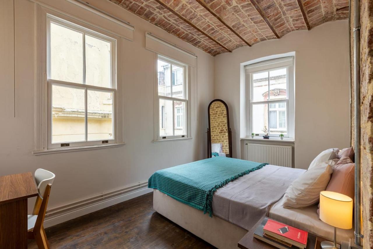 Renovated Apartment At The Heart Of Istanbul With Huge Terrace Istambul Exterior foto